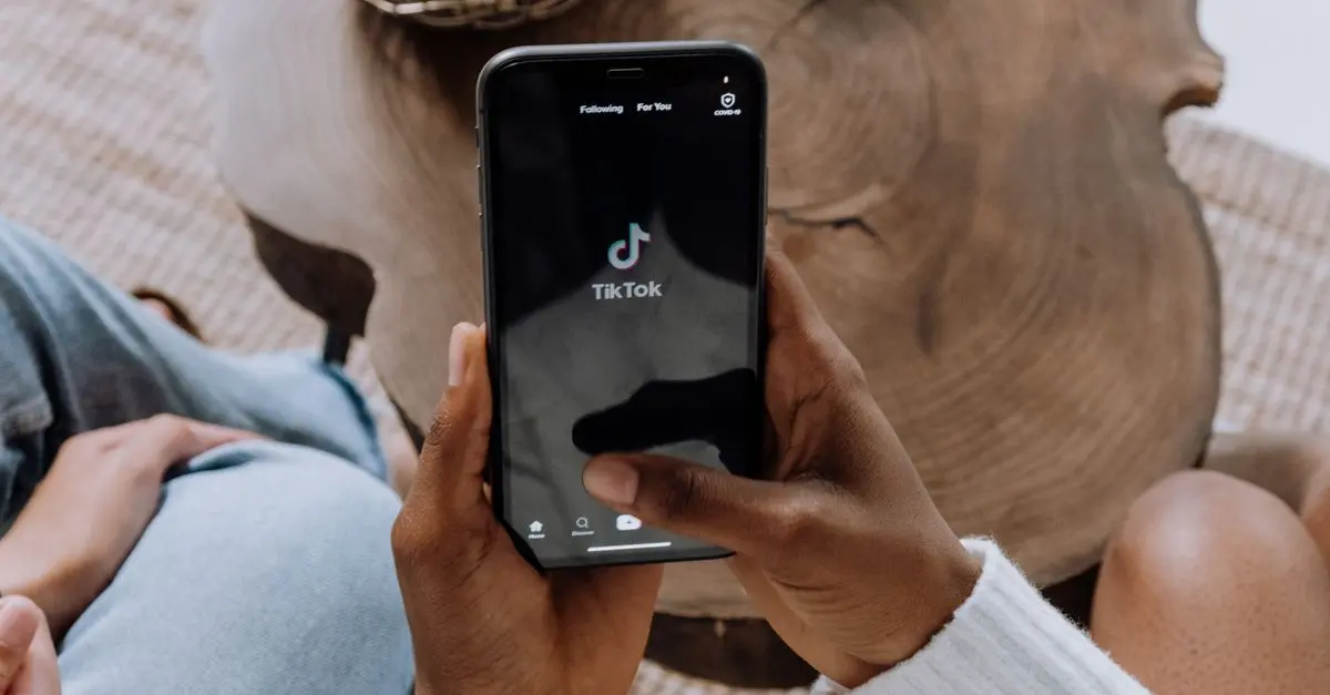 Impact des Réseaux Sociaux sur les Nouvelles Vies