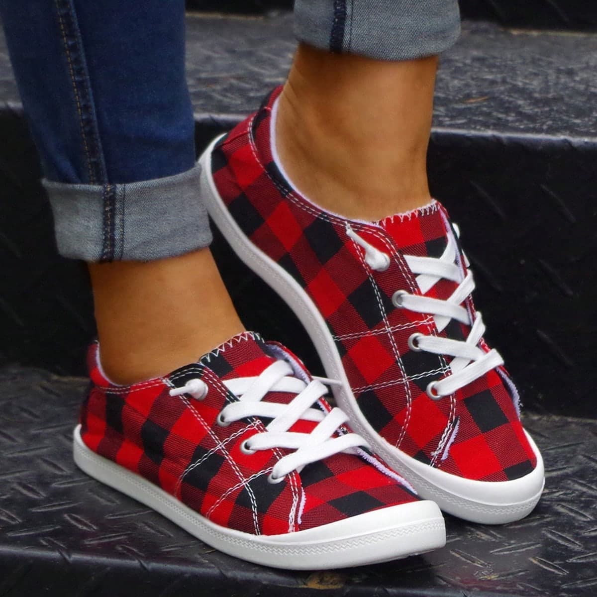 Nouvelles Chaussures De Course À Lacets, Baskets De Sport, Chaussures En Toile Pour Femmes Souples, Confortables Et Plates À Carreaux Rouges À La